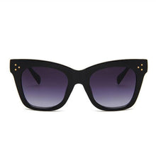 Load image into Gallery viewer, Bold Frame Classic Cat Eye Sunglasses