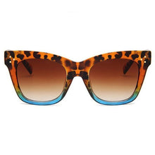 Load image into Gallery viewer, Bold Frame Classic Cat Eye Sunglasses