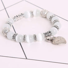 Load image into Gallery viewer, Cat Eye Bead Heart Bracelet