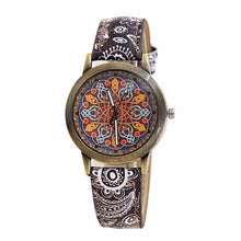 Load image into Gallery viewer, Flower Leather Quartz Wristwatch