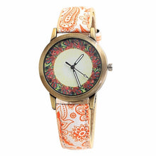 Load image into Gallery viewer, Flower Leather Quartz Wristwatch