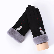 Load image into Gallery viewer, Noble™ Cashmere Touch Screen Gloves with Double Thick Plush