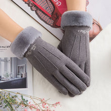 Load image into Gallery viewer, Noble™ Cashmere Touch Screen Gloves with Double Thick Plush