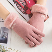 Load image into Gallery viewer, Noble™ Cashmere Touch Screen Gloves with Double Thick Plush