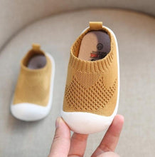 Load image into Gallery viewer, 'Booney' Mesh Comfort Toddler Sport Sneaker
