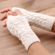 Load image into Gallery viewer, Women Warm Long And Stretchy Finger-less Gloves

